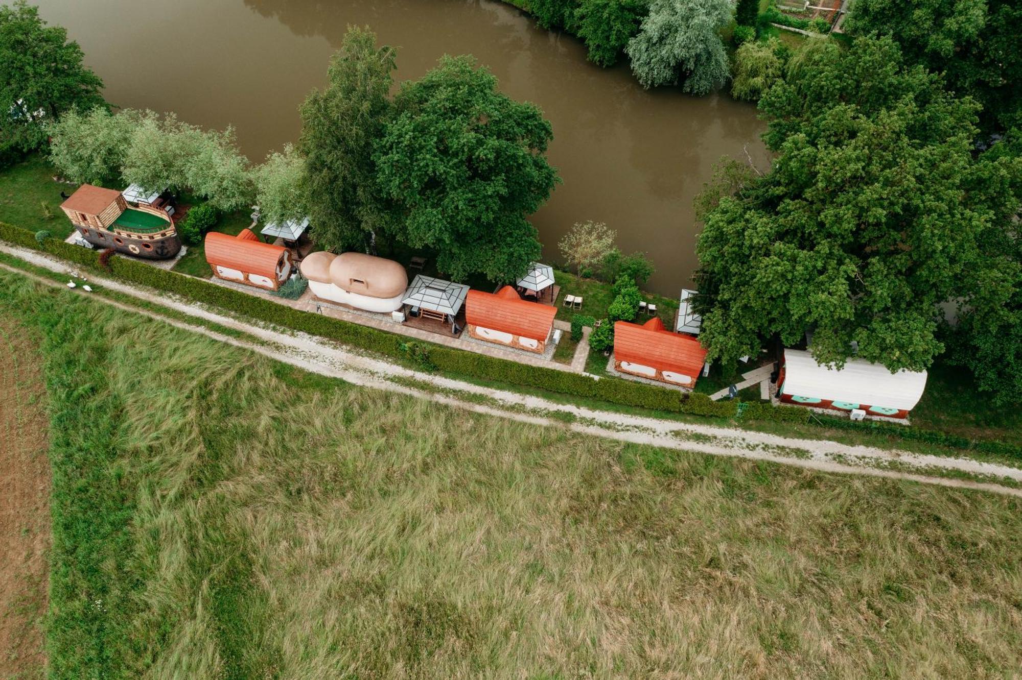 Hotel Glamping Rajska Vas Šentjur Exterior foto